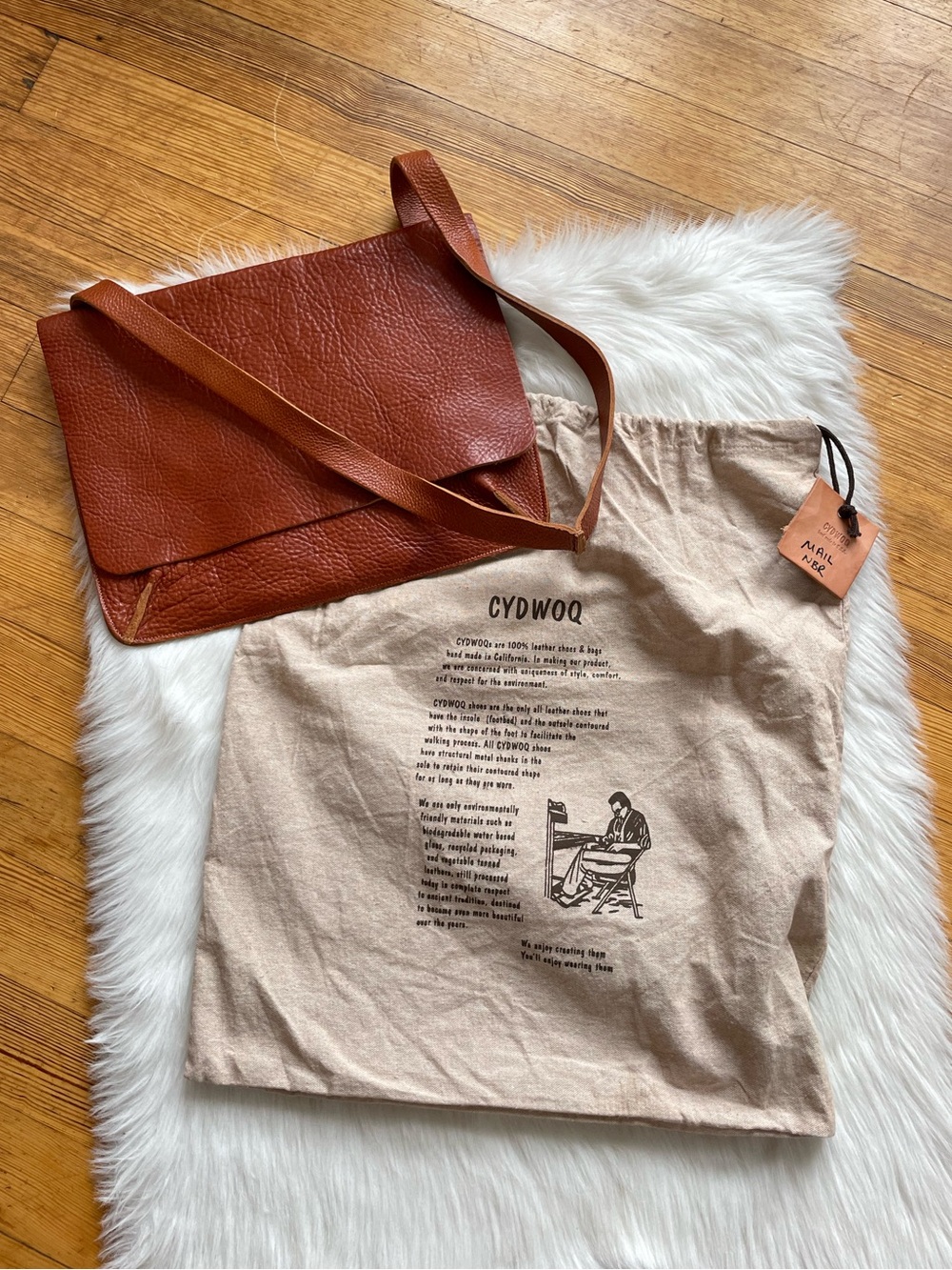 LIKE NEW CYDWOQ leather mail bag